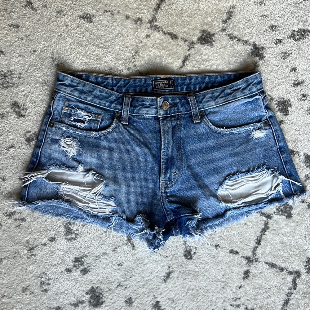 Abercrombie Harper low rise shorts